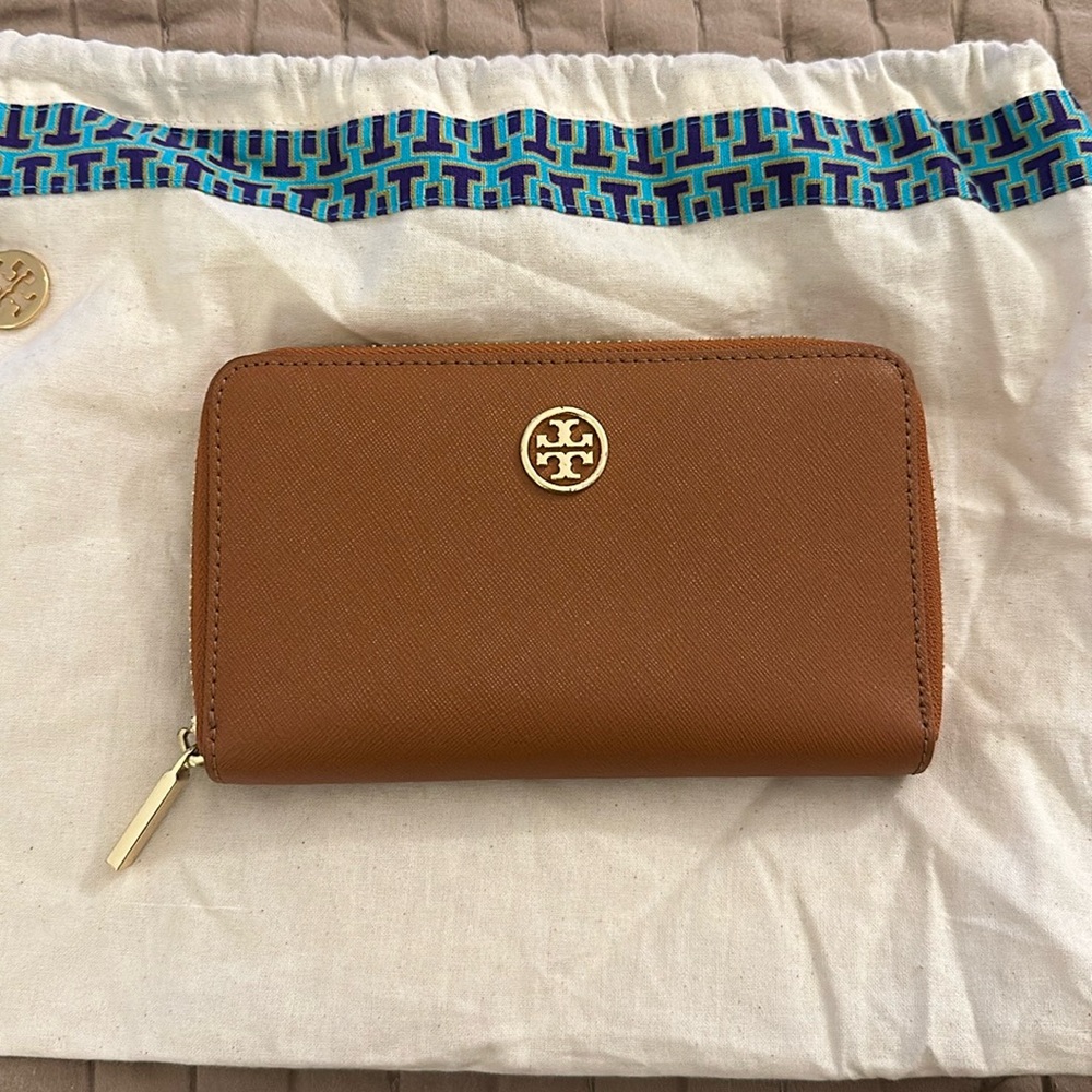 Tory Burch Wallet - NEW